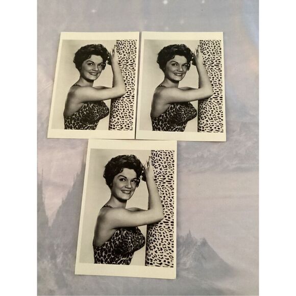 3-1962 Connie Francis Postcard - Picture 1 of 4
